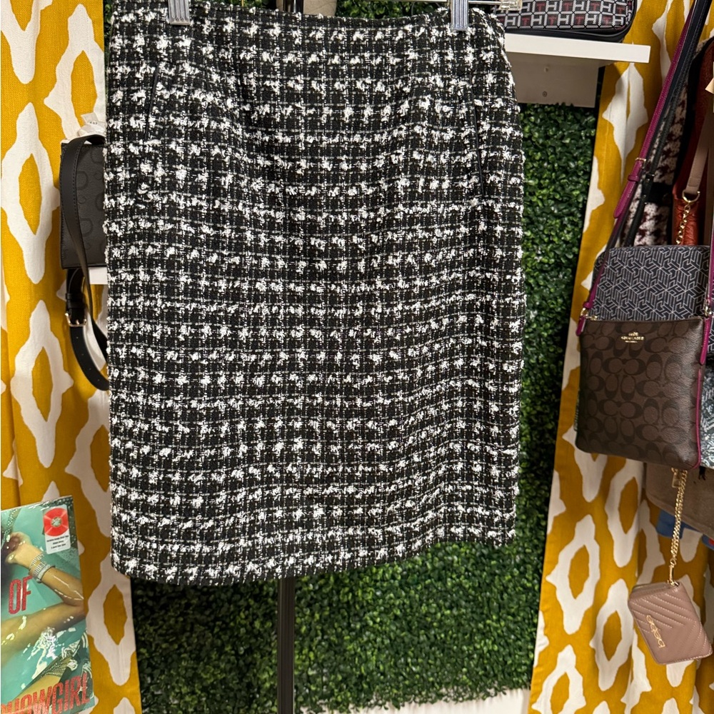 Halogen Black and White Tweed Pencil Skirt